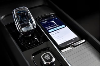 Volvo XC60 | S/K-Panodak | Dig. Cockpit | Adapt. Cruise | Memory Stoelen | Elek. Klep | Stoel-+stuurverw. | Camera | NAV+App. Connect | LM 19