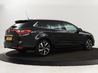 Renault Mégane Renault Mégane 1.3 TCe Bose | Camera | Keyless | Carplay |  Navigatie | Sfeerverlichting | Cruise Control | Climate control | Dodehoek detectie - afbeelding nr 32