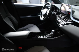 Toyota C-HR Toyota C-HR 1.8 Hybrid Executive Ultimate/Led/Trekhaak/Navi/ - afbeelding nr 24