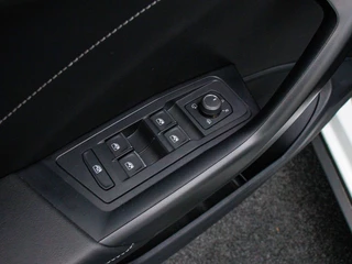 Volkswagen T-Roc Volkswagen T-Roc 1.5 TSI R-Line | DSG | PDC | Stoelverwarming | Carplay | Camera - afbeelding nr 20
