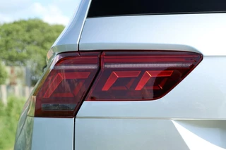 Volkswagen Tiguan Volkswagen Tiguan 1.5 TSI / 2x R-Line / Black Style / Virtual Cockpit / Camera / Matrix LED / Trekhaak / 20