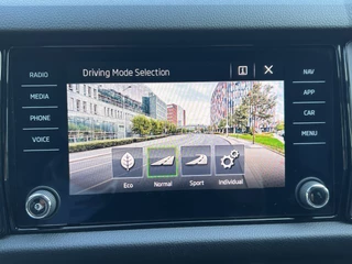 Škoda Kodiaq Škoda Kodiaq 1.5 TSI DSG Sportline Business Navigatie 19 Inch Velgen Canton Audio DAB ACC Elek Stoel + Verwarming Camera Keyless Getint Glas Metallic BTW NL Auto - afbeelding nr 25
