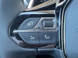 Peugeot 3008 Peugeot 3008 1.2 130 pk Automaat Allure Pack Navigatie Camera Carplay ACC DAB Stoelverwarming Keyless Led 18 Inch Velgen Zwart Dak Parkeersensoren Getint Glas - afbeelding nr 28