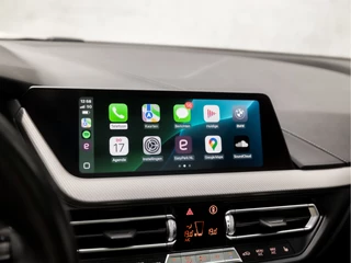 BMW 1 Serie Automaat (PANORAMADAK, M PAKKET, APPLE CARPLAY, GROOT NAVI, STOELVERWARMING, LEDEREN SPORTSTOELEN, CAMERA, GETINT GLAS, M SPORT BESTURING, SFEERVERLICHTING, NIEUWE APK, NIEUWSTAAT) - afbeelding nr 9