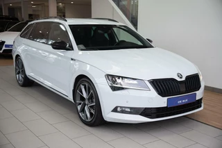 Škoda Superb Skoda Superb Combi 1.4 TSI ACT DSG|2e Eig|SportLine|Trekhaak|Schaalstoel|DAB|Xenon|Dealer Onderhouden - afbeelding nr 44
