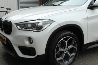 BMW X1 BMW X1 sDrive18i 136pk Centennial Executive AUTOMAAT NL-Auto NAP Clima Cruise Navi PDC 17