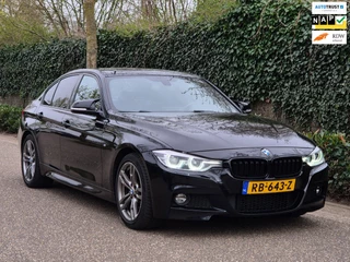 BMW 3 Serie 320i B48 M Sport Apple CarPlay virtual dash 6wb Leder Rijklaar 2e-eigenaar 320i Corporate Lease High Executive