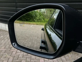 Land Rover Range Rover Velar Land Rover Range Rover Velar 3.0 V6 AWD R-DYNAMIC HSE PANO|LUCHTVER|BLINDSPOT|MERIDIAN - afbeelding nr 13