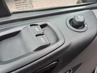 Ford Transit Custom Ford Transit Custom 300 2.0 TDCI L2H1 Limited | Automaat | Trekhaak | Standkachel | App-connect | Navi | Sidebars | - afbeelding nr 26