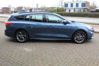 Ford Focus Climate control , Navigatie, Cruise control , Dodehoek detectie Voorruitverwarming , Camera , Trekhaak - afbeelding nr 53