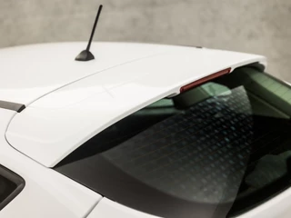 Ford Focus (APPLE CARPLAY, NAVIGATIE, LM VELGEN, PARKEERSENSOREN, SPORTSTOELEN, CRUISE, ELEK PAKKET, NIEUWSTAAT) - afbeelding nr 28
