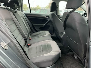 Volkswagen Golf Volkswagen Golf 1.0 TSI Life LED Navi CarPlay Adaptive Cruise Climate Trekhaak - afbeelding nr 19