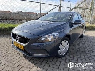 Volvo V40 2.0 T2 R-Design