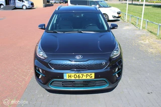 Kia e-Niro Kia e-Niro ExecutiveLine 64 kWh, Leer, Memory, stuur- Stoel verwarming/ventilatie, Pdc voor- achter, Camera, Adaptief Cruise, Dode hoek detectie, Carplay, Clima, Navi, Donkerglas. - afbeelding nr 14