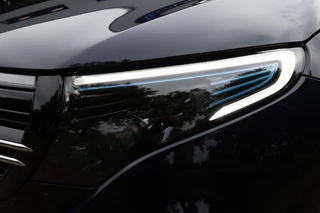 Mercedes-Benz EQC LED/MBUX/Leder/Keyless/Camera/AR/20