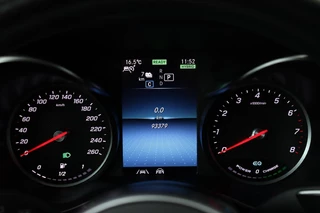Mercedes-Benz C-Klasse Mercedes-Benz C-klasse 300e AMG Night | Head-Up | Adaptive cruise |  Stoelverwarming | 360 camera | Carplay | Keyless | Matrix LED | Trekhaak | Park Assist | Navigatie - afbeelding nr 31