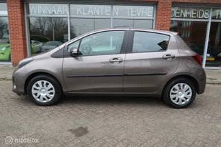 Toyota Yaris Toyota Yaris 1.3 VVT-i Aspiration Bi-Tone Airco Cruise cont - afbeelding nr 5