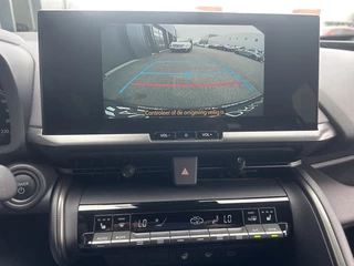 Toyota C-HR Toyota C-HR 1.8 Hybrid Dynamic Limited / Groot scherm / Parkeersensoren - afbeelding nr 14