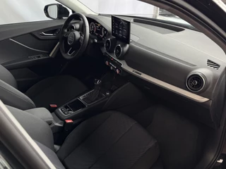 Audi Q2 Audi Q2 35 TFSI 1.5 ✅NIEUW MODEL✅ S EDITION 150PK VIR.COCKPIT ELEK.KLEP TOUCHSCREEN CARPLAY NAVI CAMERA MATRIX LED STOELVERW. PDC KEYLESS 11/2024 