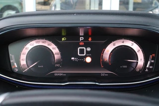 Peugeot 5008 Peugeot 5008 1.2 130PK AUTOMAAT GT PACK BUSINESS | PANORAMISCH SCHUIF/KANTEL DAK | AFNEEMBARE TREKHAAK | ALCANTARA BEKLEDING | FULL LED KOPLAMPEN | FOCAL AUDIO | 19