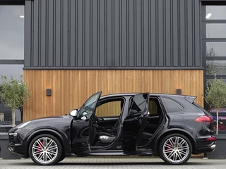 Porsche Cayenne Porsche Cayenne 3.0 S 509PK E-Hybrid / Sport Design / LED - afbeelding nr 8