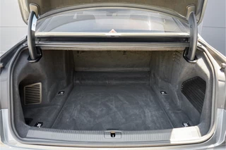 Audi A8 Audi A8 55 TFSI Quattro ProLine Plus B&O Matrix Schuifdak 4Wielsturing 20