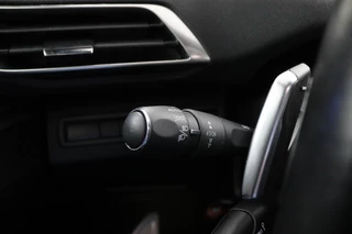 Peugeot 3008 Peugeot 3008 1.6 e-THP GT Line*PANO*ACC*ECC*LED* - afbeelding nr 33