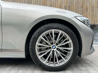 BMW 3 Serie BMW 3-serie Touring 330e Automaat | Leer | Adaptieve cruise control | DAB radio | Getint glas | LED verlichting | Stoelverwarming | Audio installatie | Apple CarPlay | Parkeersensoren voor en achter - afbeelding nr 45