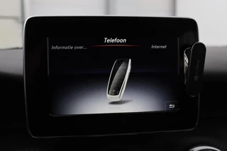 Mercedes-Benz A-Klasse Mercedes-Benz A-klasse 180 Urban | Stoelverwarming | Full LED |  Navigatie | Park Assist | Cruise control | Airco | Half leder | Sportstoelen - afbeelding nr 18
