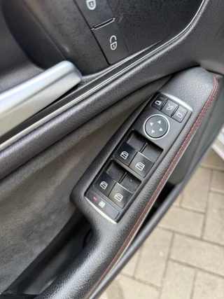 Mercedes-Benz CLA Mercedes-Benz CLA-klasse Shooting Brake 200 OrangeArt Edition|Panorama|Amg-Line|Dodehoekdetector - afbeelding nr 25