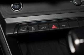 Audi Q3 Audi Q3 45 TFSI e | S-line | Leder | Stoelverwarming | Sfeer | Keyless - afbeelding nr 29