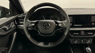 Škoda Scala Skoda Scala 1.0 TSI Online Edition PANO CARPLAY CAMERA LM - afbeelding nr 19