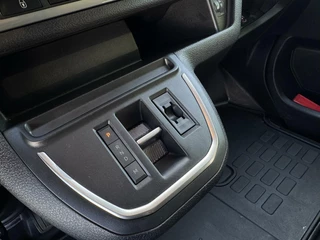 Peugeot Expert Peugeot Expert Bestel 2.0 BlueHDI 145 S&S L3|Automaat|Camera|Trekhaak|Stoelverwarming|Standkachel|Carplay|Houtenvloer| - afbeelding nr 18
