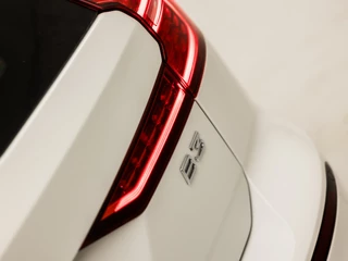Volvo V60 Volvo V60 2.0 B3 Momentum Advantage 177Pk Automaat (APPLE CARPLAY, GROOT NAVI, ADAPTIVE CRUISE, STUUR/STOELVERWARMING, SPORTSTOELEN, PARKEERSENSOREN, NIEUWE APK, NIEUWSTAAT) - afbeelding nr 31