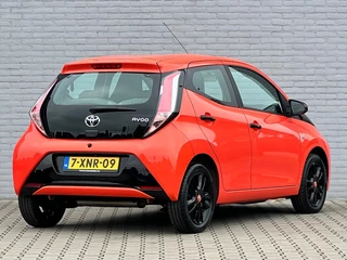 Toyota Aygo Toyota Aygo 1.0 VVT-i X-Cite 5-deurs | Navi | NL auto - afbeelding nr 9