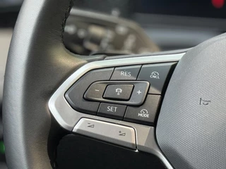 Volkswagen Tiguan Volkswagen TIGUAN 1.5 eTSI DSG Lane ass Drive pilot CarPlay 150 PK Keyless Camera Sfeerverlichting Life edition Direct leverbaar - afbeelding nr 37