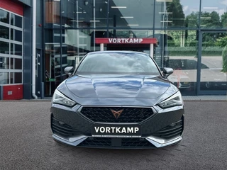 CUPRA Leon CUPRA Leon 1.4 TSI DSG VZ E-HYBRID CAMERA/BREMBO/NAVI/ACC/CARPLAY/STOELVERW - afbeelding nr 2