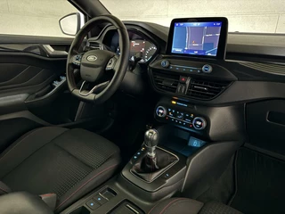 Ford Focus Ford Focus 1.5 EcoBoost ST Line Pano ACC CarPlay Winterpack - afbeelding nr 23