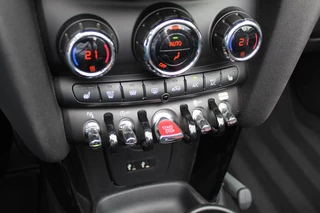 MINI Cooper Cabrio MINI Cooper Cabrio Mini 2.0 John Works Chili / Full options / Camera / JCW Package / Head-up display / DAB / Harman Kardon - afbeelding nr 23