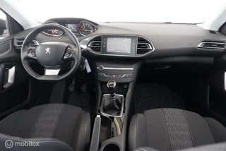 Peugeot 308 Peugeot 308 1.2 Blue Lease Executive NL-auto|pano|nav|cam|lmv16 - afbeelding nr 10