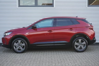 Opel Grandland Opel Grandland 1.2 Turbo Ultimate Automaat / Camera / Stoel- en stuurverwarming / Navi / Alcantara - afbeelding nr 3