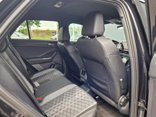 Volkswagen T-Roc Volkswagen T-Roc 1.5 TSI DSG 150PK 3x R-Line /1e eigenaar /Garantie - afbeelding nr 10