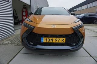 Toyota C-HR Navi|Carplay|Leer|Panoramadak|Dodehoek|Elektrische a.klep|Stoel en stuurverwarming|4WD| - afbeelding nr 2