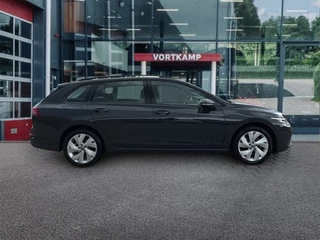Volkswagen Golf Volkswagen Golf 1.5 TSI LIFE BUSINESS CAMERA/NAVI/CARPLAY/ACC - afbeelding nr 4