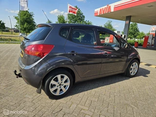 Kia Venga Kia Venga 1.6 CVVT World Cup Edition - afbeelding nr 5