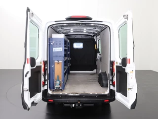 Ford Transit Ford Transit 2.0TDCi 185PK L3H2 | Kastinrichting | Trekhaak | Airco | Cruise | 3-Persoons - afbeelding nr 4