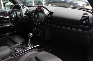 MINI Clubman MINI Clubman Mini 2.0 Cooper S Chili Serious Business / Leder / 19'' / Navigatie / Keyless / Getint glas / Parkeerhulp V+A / Stoelverwarming / DAB / Cruise Control - afbeelding nr 13