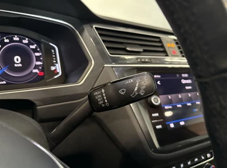 Volkswagen Tiguan Volkswagen Tiguan 1.5 TSI R-Line Bns+ | PANO | CAMERA | TREKHAAK | NAVI - afbeelding nr 32