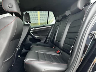 Volkswagen Golf Volkswagen Golf 2.0 TSI GTI|300PK|Pano|Adaptive cruise|Leder - afbeelding nr 12