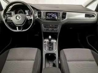 Volkswagen Golf Sportsvan Automaat (NAVIGATIE, CLIMATE, STOELVERWARMING, ADAPTIVE CRUISE, SPORTSTOELEN, PARKEERSENSOREN, GETINT GLAS, LM VELGEN, NIEUWE APK, NIEUWSTAAT) - afbeelding nr 6